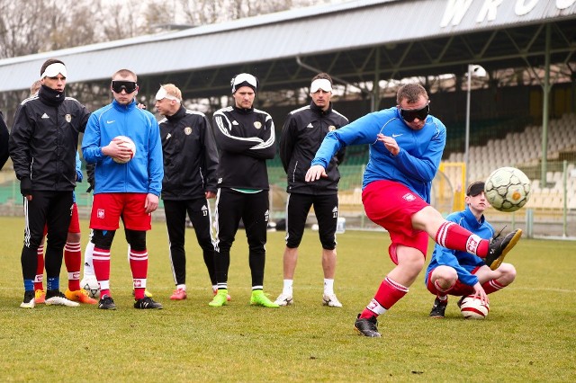 Trening Śląska Wrocław z reprezentacją niewidomych