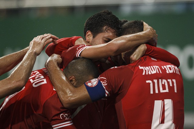 Hapoel - Śląsk. Śląsk Wrocław przegrał z Hapoelem Beer Szewa 0:4 w rewanżowym meczu III rundy eliminacji Ligi Konferencji UEFA i pożegnał się z tymi rozgrywkami. Oceniliśmy piłkarzy WKS-u za występ w tym spotkaniu. Oceny w skali od 1 do 10, gdzie 10 to klasa światowa, a 1 występ poniżej wszelkiej krytyki.WAŻNE! Do kolejnych piłkarzy można przejść za pomocą gestów lub strzałek