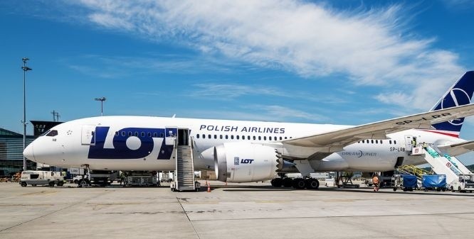 Lotnisko w Krakowie obsłużyło już więcej pasażerów niż w całym 2021 roku. Czerwiec bliski rekordu, a wakacje 2022 zapowiadają się świetnie 
