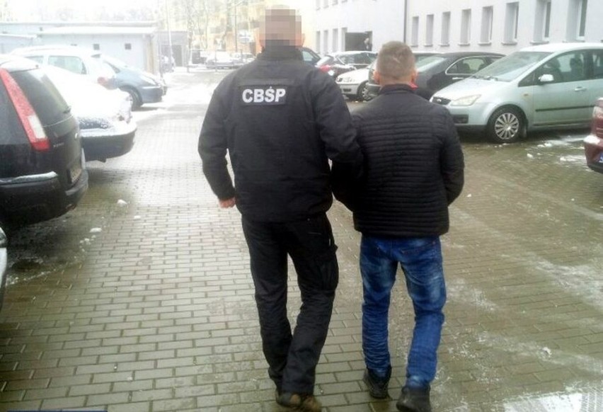 Policjanci CBŚP Białystok zatrzymali kiboli z Hajnówki i...