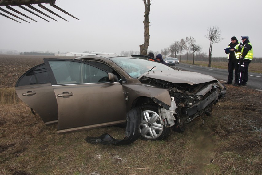 Wypadek na drodze krajowej nr K57 w Dzierżonowie. Jedna osoba  szpitalu