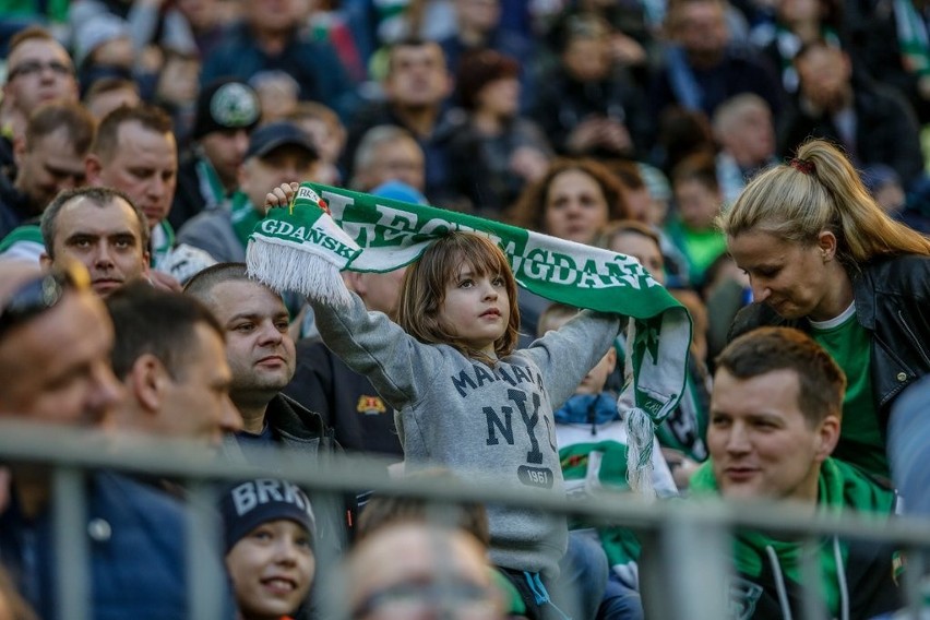 Lechia Gdańsk wygrała z Arką Gdynia 4:2 w piłkarskich...