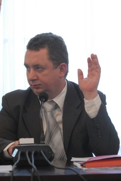 Radny Jacek Budziński złożył wniosek, by nie wprowadzać pod obrady sesji projektu uchwały prezydenta
