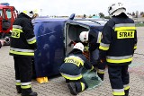 Wielkie manewry strażackie nad morawickim zalewem. Auto w płonieniach, ludzie wpadli do wody [ZDJĘCIA]