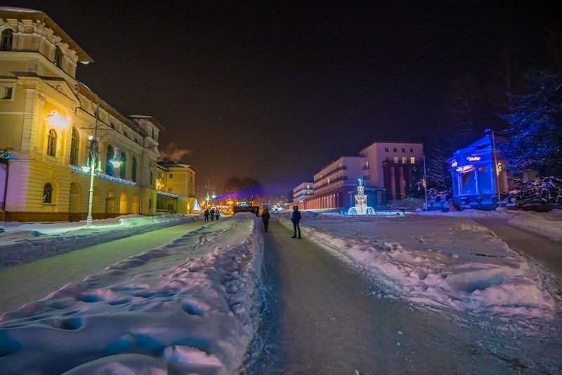 Krynica-Zdrój gotowa na ferie zimowe. Zobacz, jak malowniczo wygląda uzdrowisko