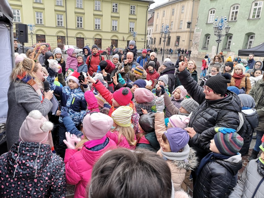 Kraków. Dzieci poszły w korowodzie św. Mikołaja [ZDJĘCIA]