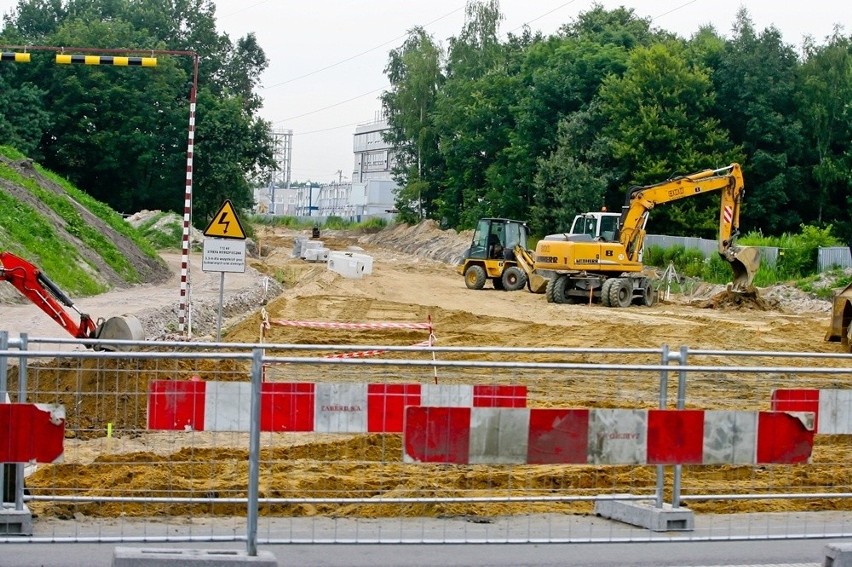 Wrocław: Powstaje aleja Stabłowicka, którą dojedziemy do Nowego Szpitala Wojewódzkiego (ZDJĘCIA)