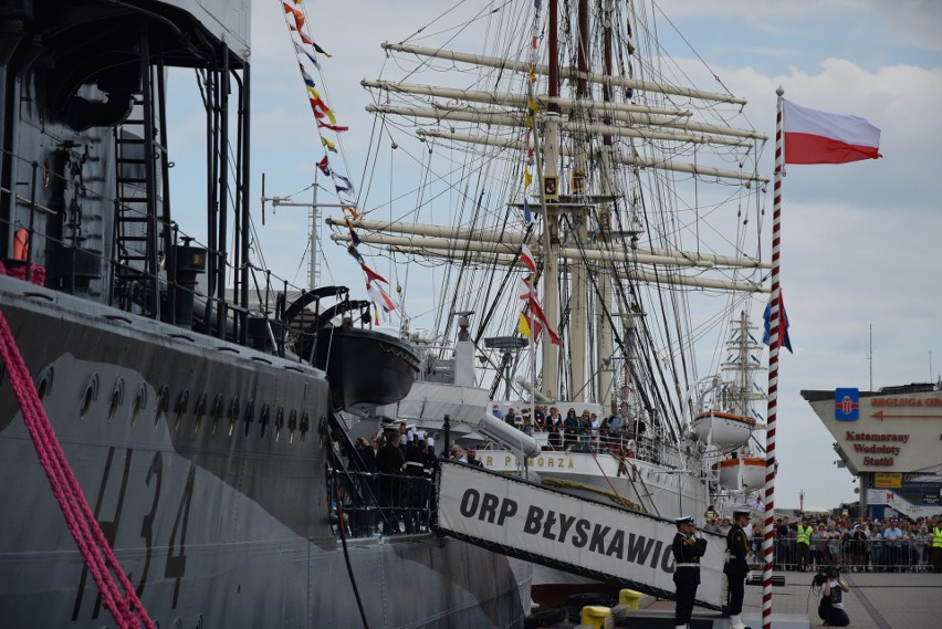 Święto Marynarki Wojennej. Symboliczny moment w Gdyni. Rodzina Raczyńskich objęła honorowym mecenatem ORP Błyskawicę