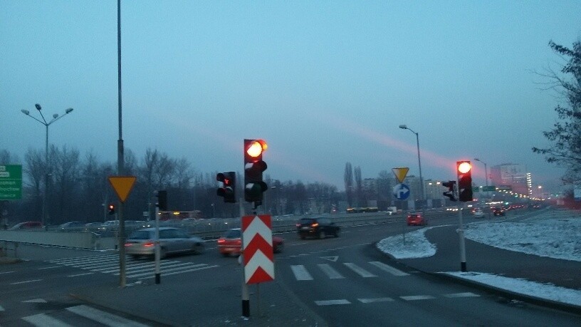 Gigantyczne korki, parkingi zatkane to efekt wyprzedaży