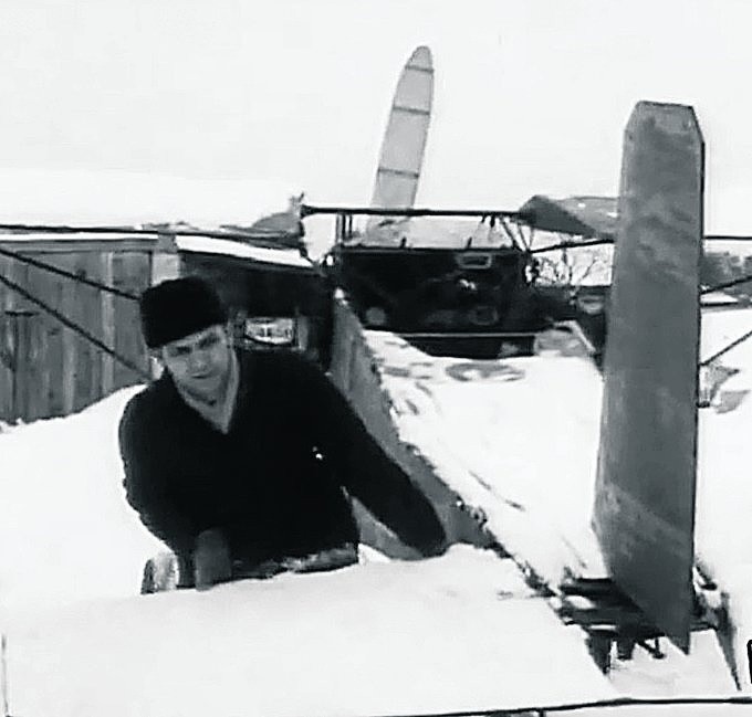 Waldemar Masłowski z Ząbkowic buduje samolot. Jak jego ojciec Józef