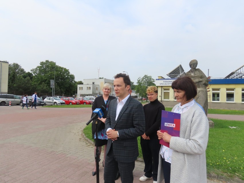 Matki w Polsce muszą być szanowane i docenione nie tylko w Dzień Matki – mówili działacze Lewicy w Radomiu