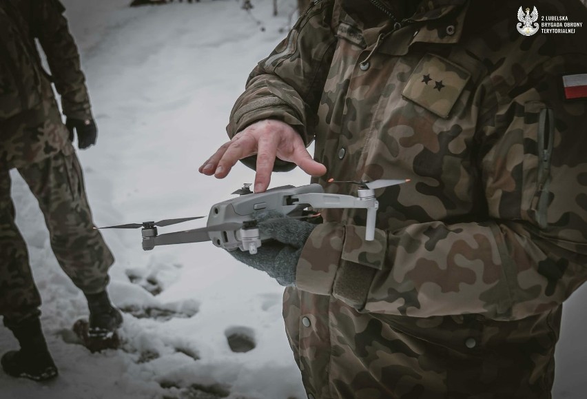 Lubelscy terytorialsi rozpoczęli szkolenia z wykorzystania cywilnych dronów. Zdjęcia