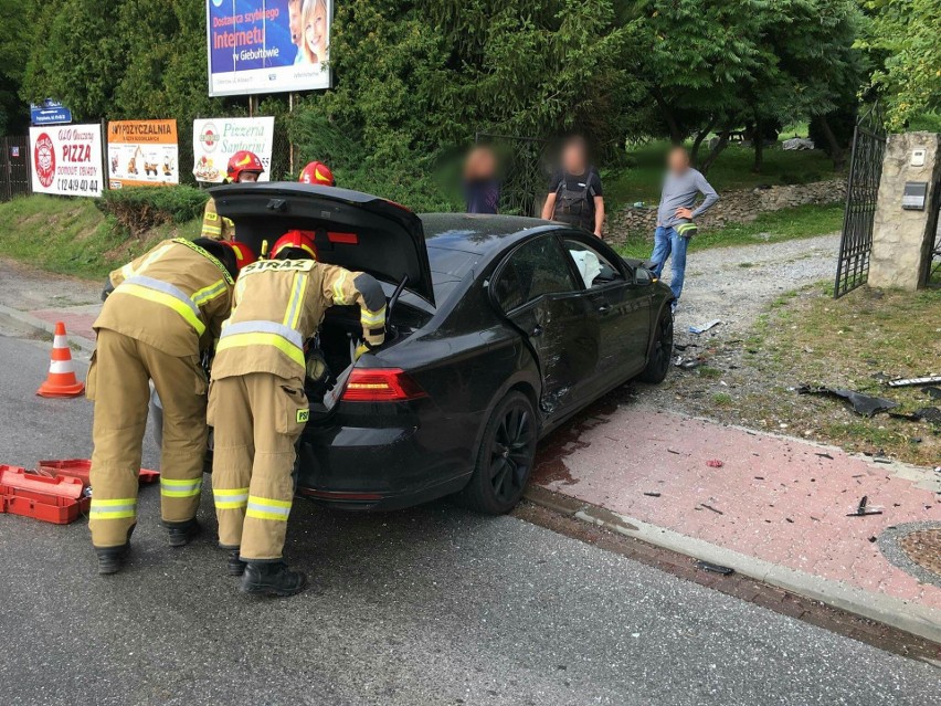 Wypadek w gminie Zielonki. Zderzenie pojazdów na skrzyżowaniu, trzy osoby zostały ranne