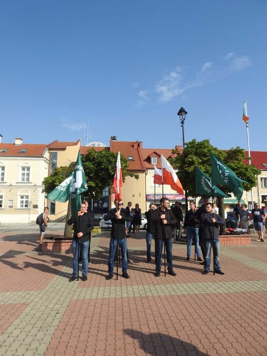 Łomża. 73 rocznica Powstania Warszawskiego. Przyszły organizacje pozarządowe (wideo, zdjęcia)