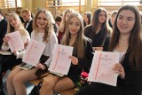 Zakończenie roku szkolnego maturzystów w II Liceum Ogólnokształcącym w Radomsku. ZDJĘCIA