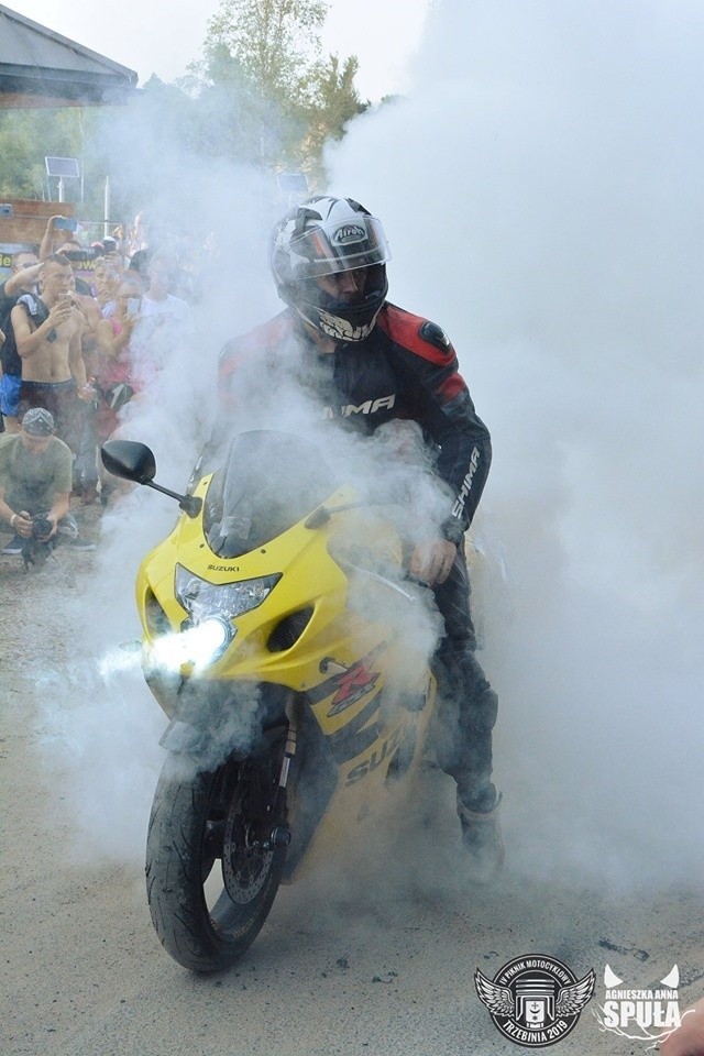 Parada motocykli, palenie gumy i miss mokrego podkoszulka, czyli IV Piknik Motocyklowy Balaton 2019 w Trzebini [ZDJĘCIA]