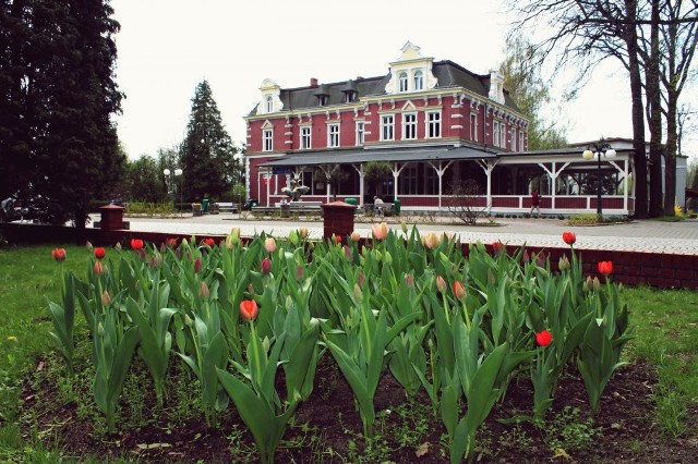 Izolatorium powstało w sanatorium w Goczałkowicach-Zdroju. Obecnie przebywa tam 9 osób zakażonych koronawirusem