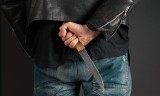 Atak z nożem w ręku na dwa sklepy spożywcze w powiecie radomskim. Mężczyzna został schwytany przez policję 