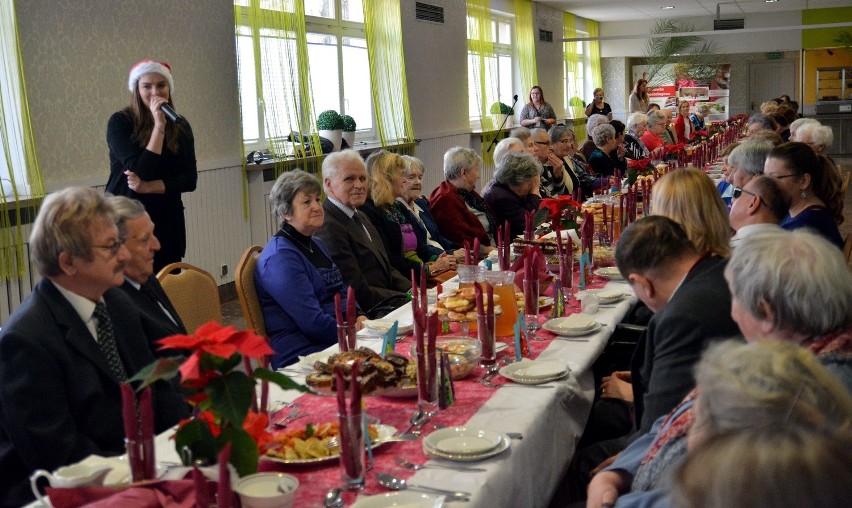 Wigilia dla samotnych seniorów w Stowarzyszeniu "mali bracia Ubogich"