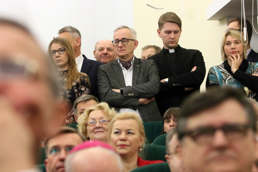 Abp Marek Jędraszewski odebrał nagrodę na KUL. "Nie lęka się medialnych ataków" 