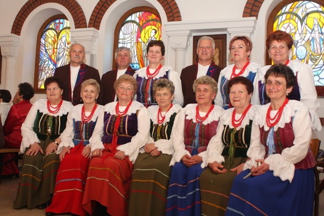 Zwycięski zespół ludowy "Bolechowiczanki&#8221;, który wystąpił w Nowinach w tym roku obchodzi swoje 10 &#8211; lecie istnienia.