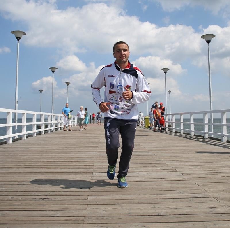 Sebastian Bibro przebiegł z Zakopanego do Gdańska! W ten sposób pomógł choremu dziecku [ZDJĘCIA]