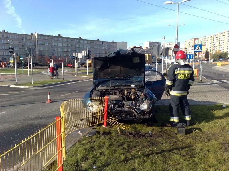 Wypadek przez wymuszenie pierwszenstwa przejazdu...