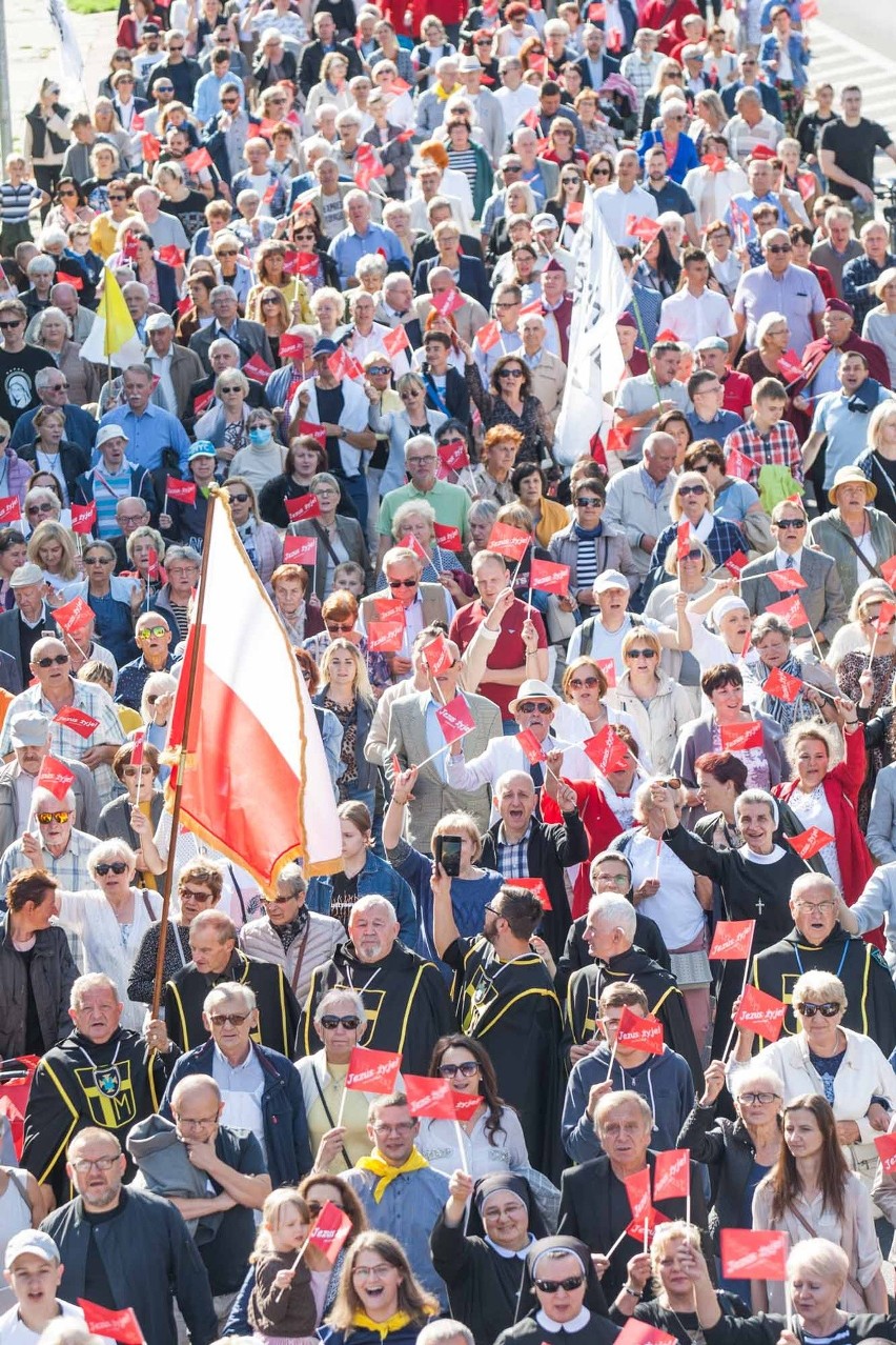 Marsz dla Jezusa w Słupsku. Wierni przeszli przez miasto