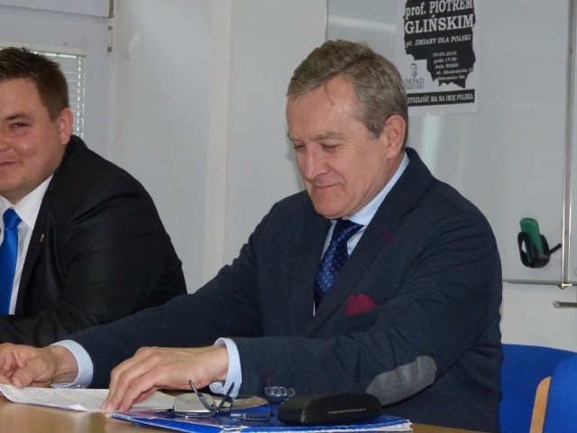 Piotr Gliński spotkał się w Ostrowcu z sympatykami Prawa i Sprawiedliwości.