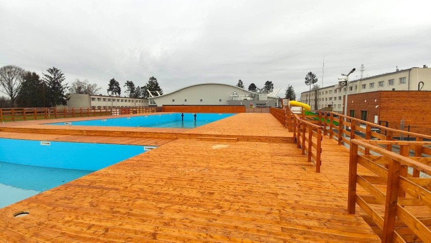 Baseny w Przasnyszu już otwarte. Odkryte baseny zostały oficjalnie otwarte 30.04.2023