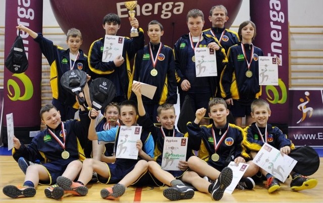 Drużyna chłopców Szkoły Podstawowej numer 13 ze Starachowic, która reprezentowała nasze województwo w finałach krajowych turnieju minikoszykówki Energa Basket Cup 2013. 