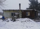 Mieszkaniec Sobolowa w pożarze stracił dach nad głową. Sąsiedzi i ludzie dobrej woli pomogą mu się odbudować