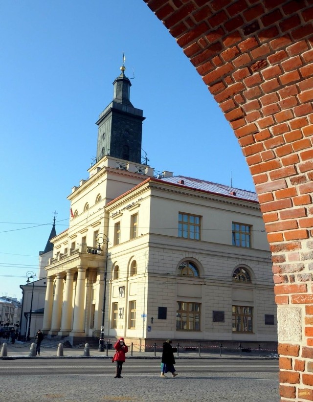 Ratusz wynajął część Pałacu Parysów przy ul. Przechodniej.