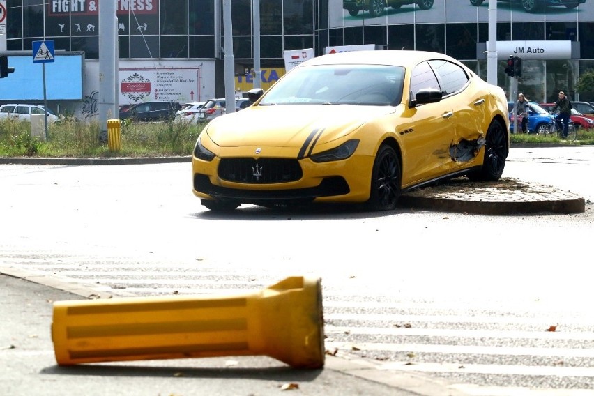 Wypadek luksusowego maserati we Wrocławiu