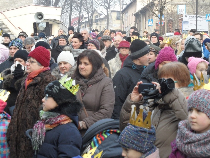 Jaworzno: orszak Trzech Króli na rynku. Nie było Świętej Rodziny... [ZDJĘCIA]