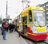 Zatrzymanie ruchu tramwajowego na Piotrkowskiej w Łodzi. Co jest przyczyną utrudnień MPK? 22.11.2023