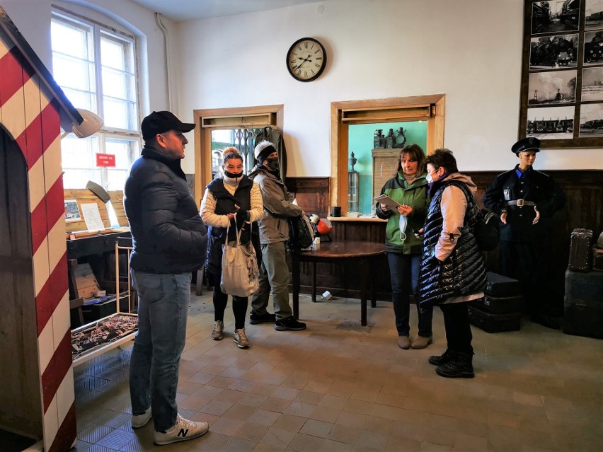 Piotr Dąbrowski, prezes Towarzystwa Historycznego w Kcyni,...