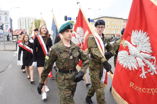 Obchody Narodowego Święta Konstytucji 3 Maja rozpoczęła w Zielonej Górze msza św. w intencji Ojczyzny w konkatedrze pw. św. Jadwigi. Po mszy uczestnicy uroczystości udali się pod Obelisk Konstytucji 3 Maja, gdzie odbyły się dalsze obchody.