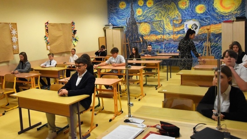 Uczniowie z gminy Wejherowo przystąpili do egzaminu...