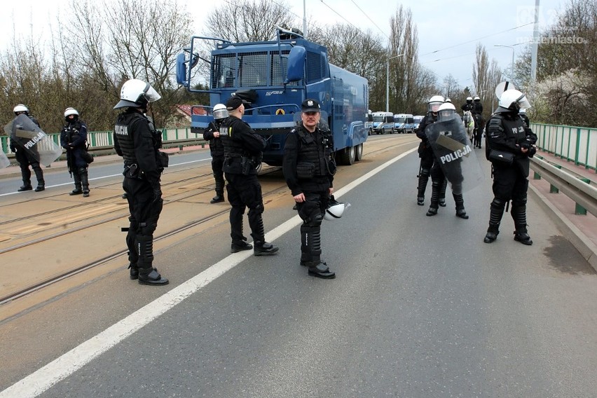 Kibice z Warszawy dotarli do Szczecina około godz. 16.30