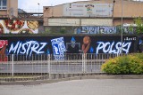 Niezwykłe murale w Poznaniu! Artyści świętują mistrzostwo Lecha Poznań