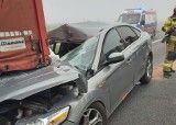 Wypadek na autostradzie A4 w rejonie Góry św. Anny. Słowacki kierowca wjechał pod naczepę ciężarówki