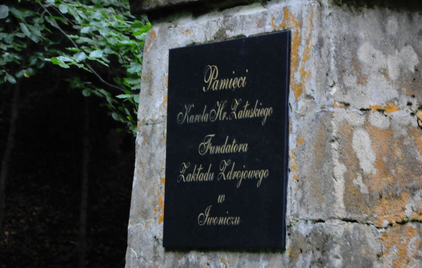 Zaniedbany zabytek w Iwoniczu-Zdroju odzyska blask. „Pamiątka” stanie się atrakcją szlaku spacerowego do Bełkotki [ZDJĘCIA]