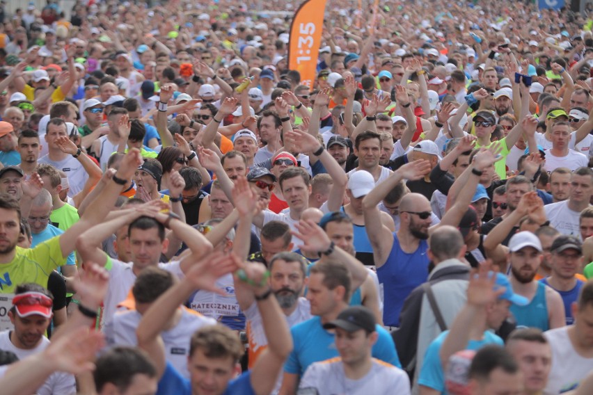 Biegacze w tym roku pobiegną w poznańskim półmaratonie...