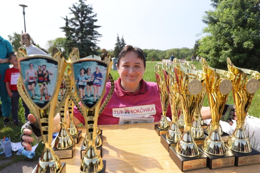 Na najlepszych czekały efektowne trofea....