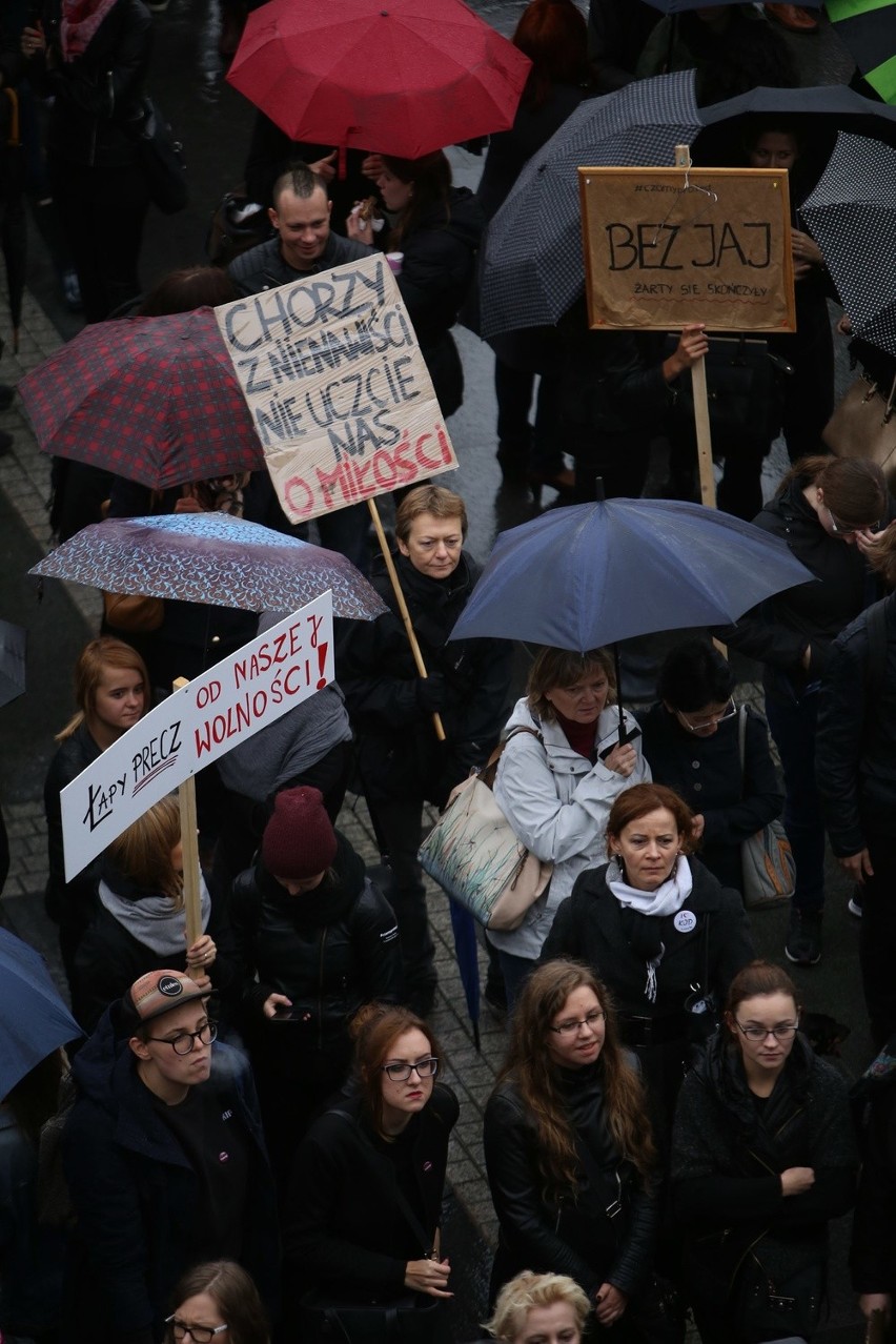 Czarny protest w Katowicach