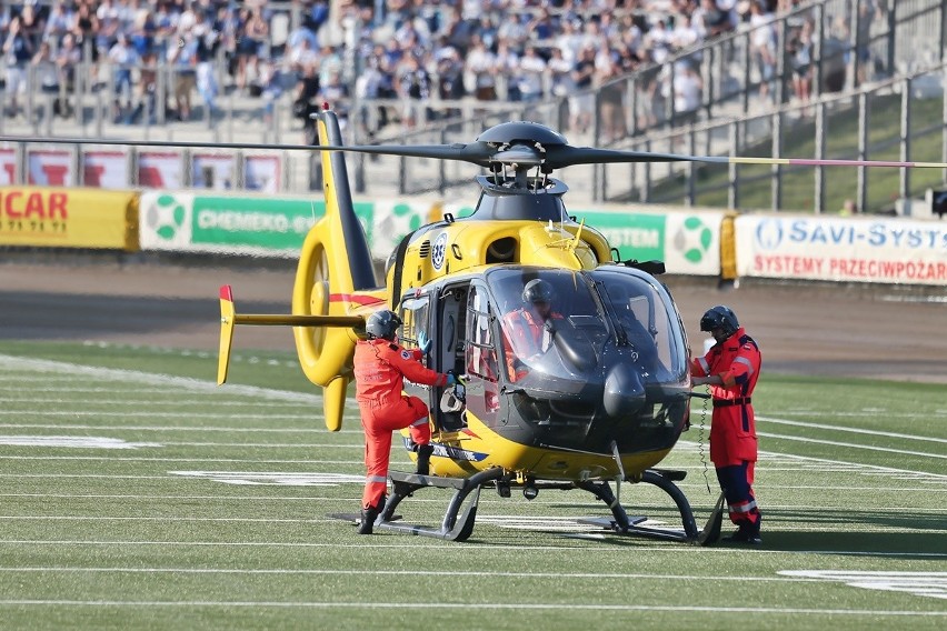 Do kibica na Stadionie Olimpijskim przyleciał helikopter