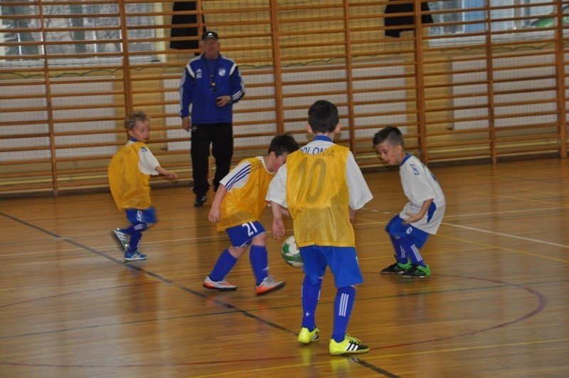 Reprezentacja Polski w futsalu podróżuje po kraju, gdzie...