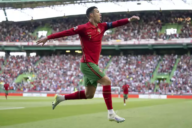 Dubeltowy Cristiano Ronaldo śrubuje światowy rekord strzelców reprezentacji narodowych