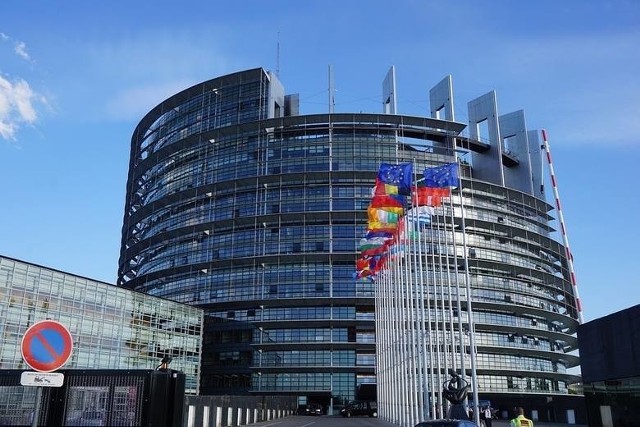 Siedziba Parlamentu Europejskiego w Strasburgu.